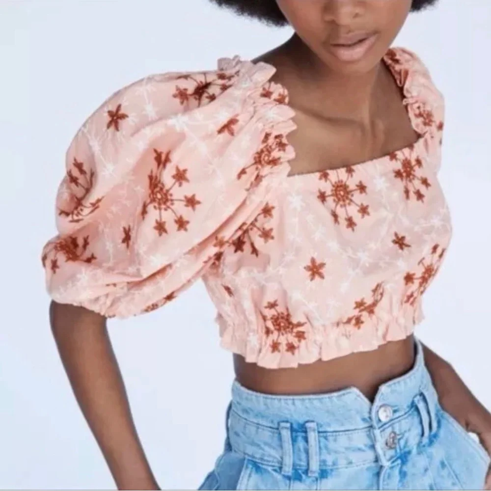 Zara women's coral peach floral embroidered cropped puff sleeve blouse size xs